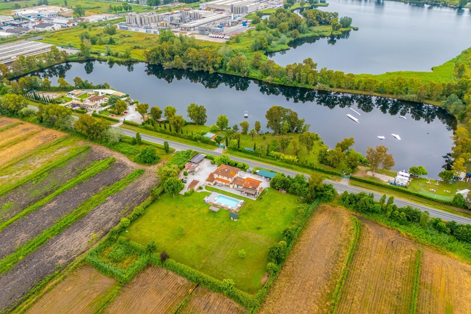 Vistalago Versilia 马萨罗萨 外观 照片