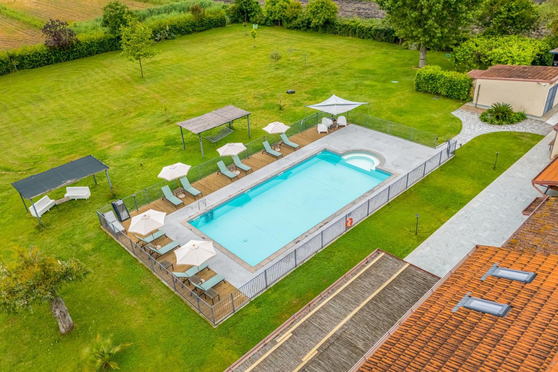 Vistalago Versilia 马萨罗萨 外观 照片